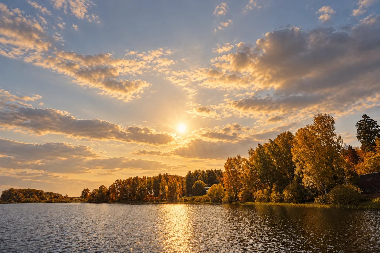 Пляж у водохранилища